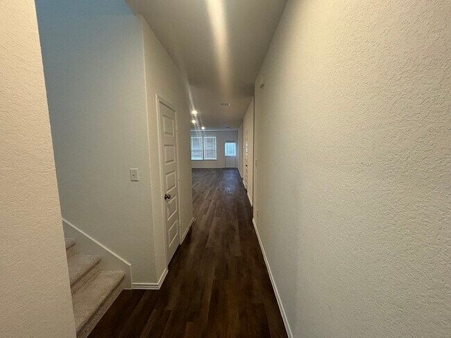 Foto del edificio - 148 Acorn Cir