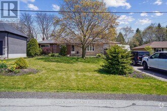 Building Photo - 65 Elizabeth Cres S