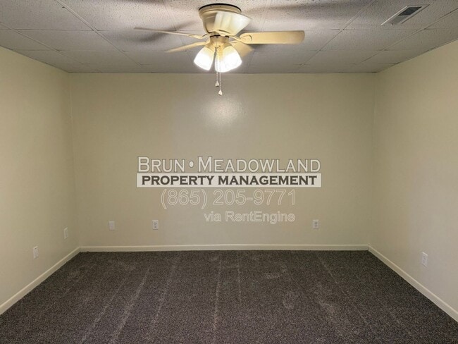 Building Photo - 1921 Meadowland Ln