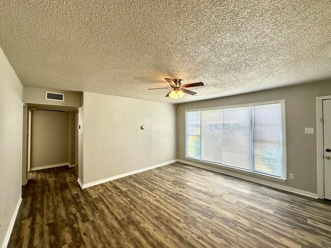 Foto del edificio - 4210 46th St