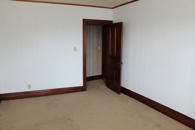 Building Photo - Semi Detached