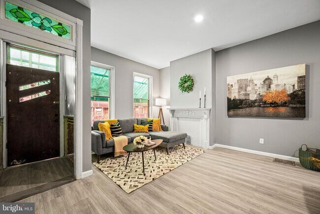 Foto del edificio - 2427 N Hollywood St