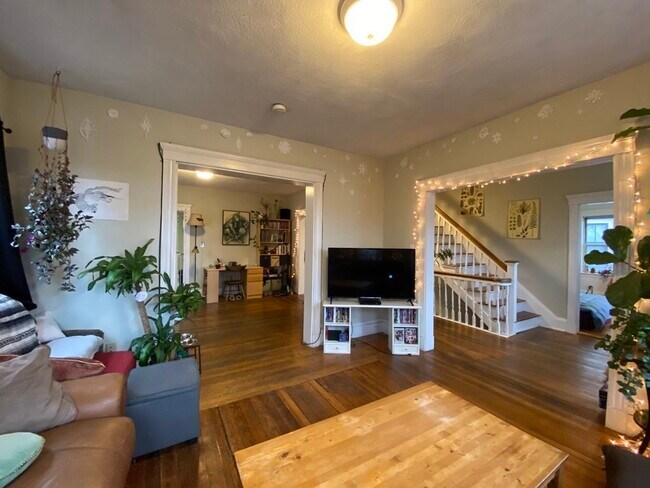 Building Photo - 58 Atherton Rd