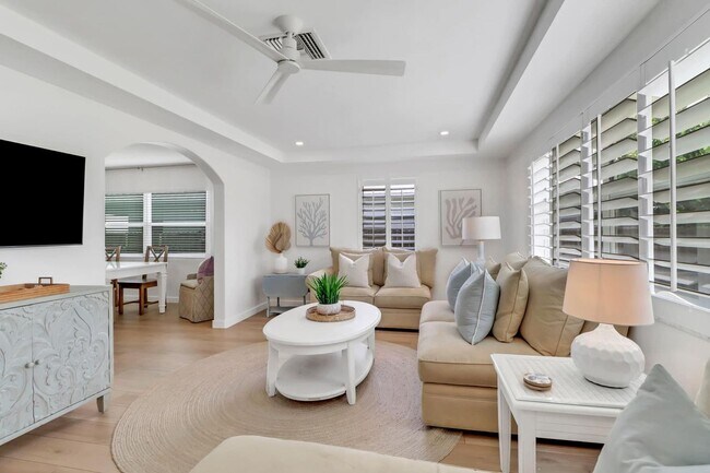 Foto del edificio - ***STUNNING POOL HOME***4BEDS/3BATHS***NEW...