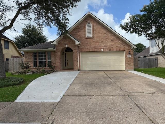 Primary Photo - 1826 Oak Lodge Dr