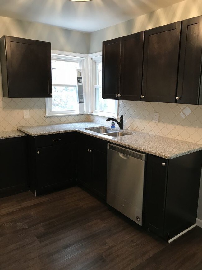 Foto del edificio - Completely new 3 bedroom in N Pontiac