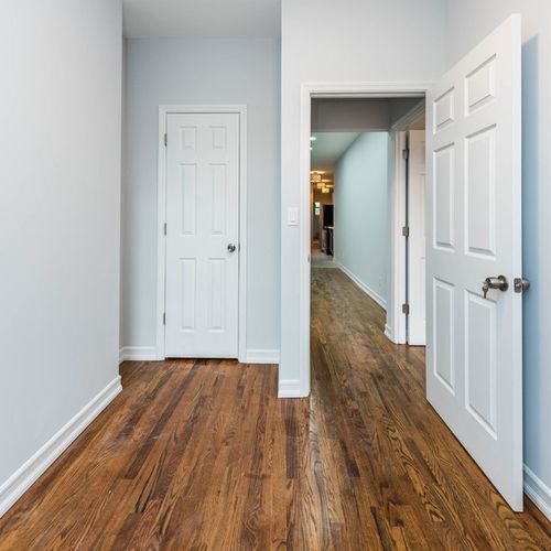 Foto del edificio - 1856 Madison St