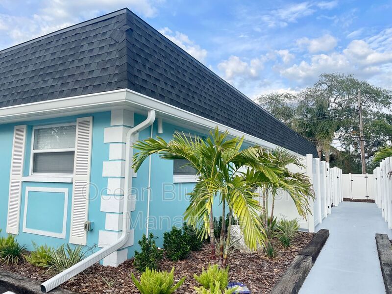 Foto principal - 327 S Fernwood Ave