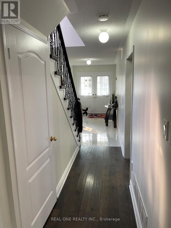 Building Photo - 622 Candlestick Cir
