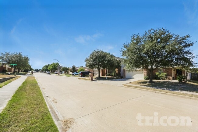 Building Photo - 1124 Mustang Ridge Dr