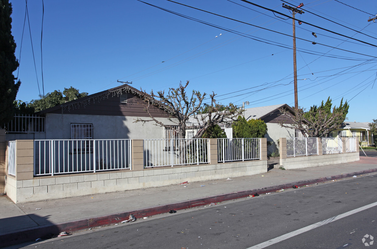 Foto del edificio - 2019 N Santa Fe Ave