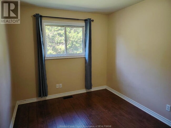 Building Photo - 3240 Northway Ave