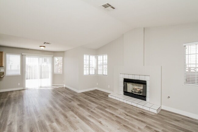 Foto del edificio - 2365 Beaver Bay Ct