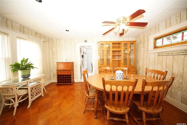 Foto del edificio - 89-29 70th Ave