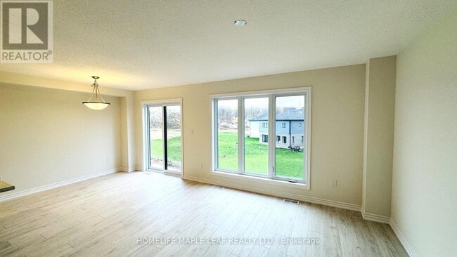 Building Photo - 375 Benninger Dr