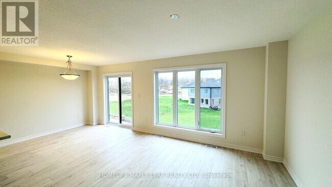 Photo du bâtiment - 375 Benninger Dr