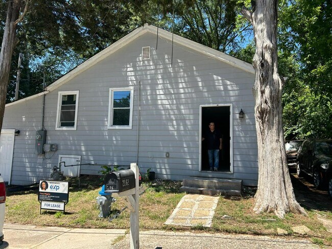 Building Photo - 2161 Park Terrace