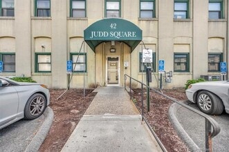 Building Photo - 438 Judd Square