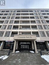 Building Photo - 1 Leaside Park Dr