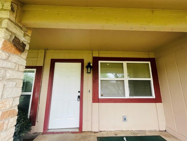 Building Photo - 10300 Burmaster Ln