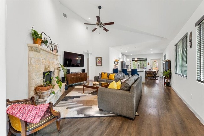 Building Photo - 205 Hanauma Dr