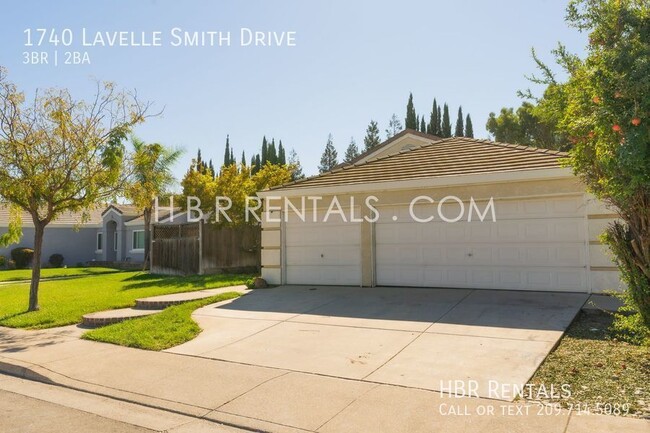 Building Photo - Single Story  3 Bedroom Tracy Rental Home!...