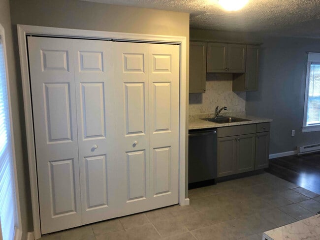 Foto del edificio - 527 Charles St