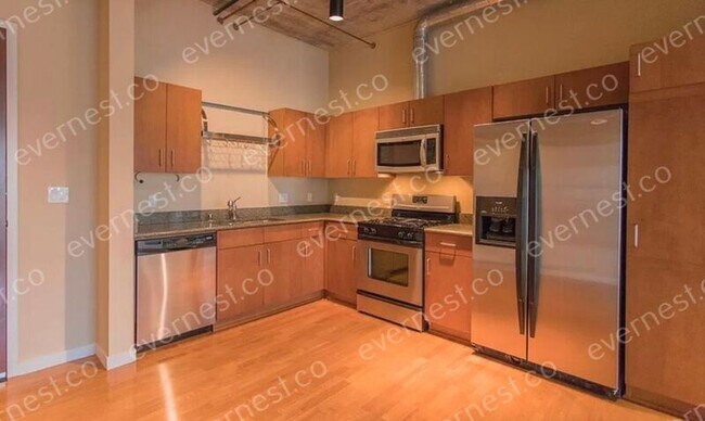 Building Photo - 3601 Arapahoe Ave