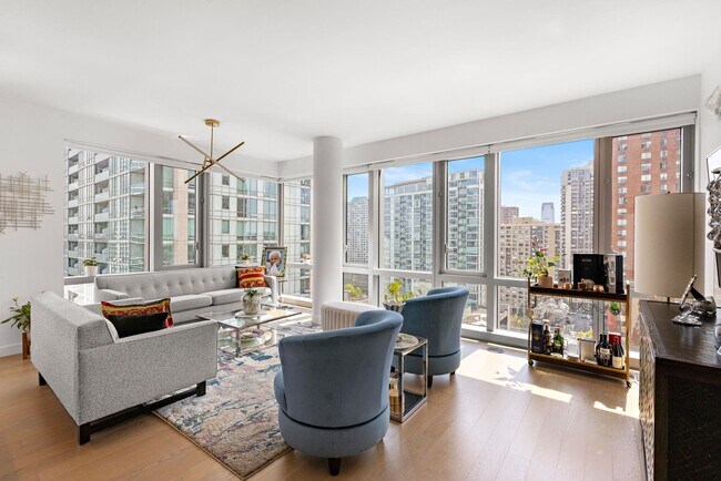 Foto del edificio - 75 Park Ln S