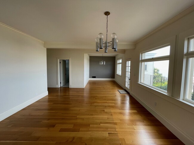 Foto del edificio - 2104 Broadway St
