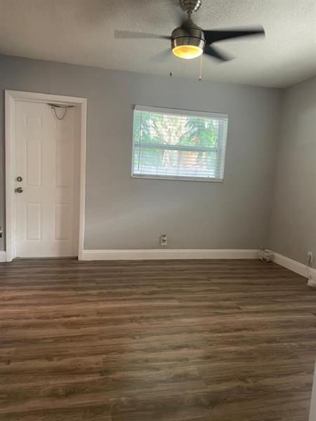 Foto del edificio - 732 SE 15th St