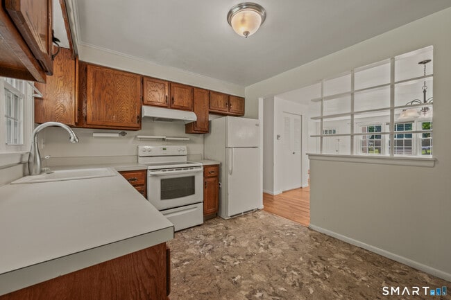 Building Photo - 414 Robin Ct