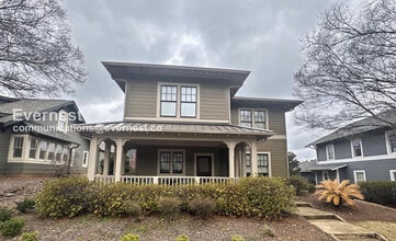 Building Photo - 2067 Ross Park Way