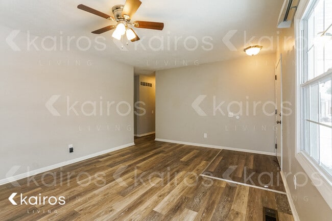 Building Photo - 1175 5th Plaza