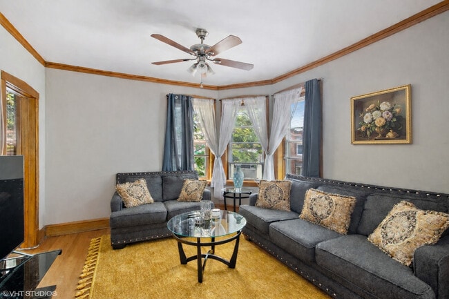 Foto del edificio - 2959 N Springfield Ave