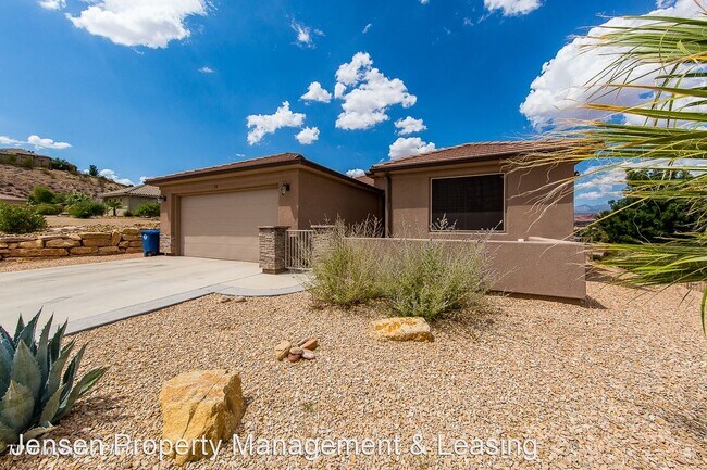 Building Photo - 4 br, 3 bath House - 584 South Dixie Drive...