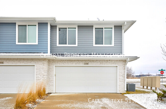 Building Photo - Kettlestone Heights 3-Bedroom Townhome