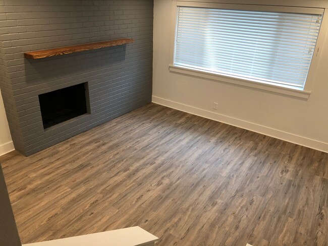 Living room with fireplace - 1102 23rd St