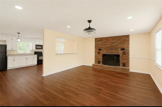 Foto del edificio - 3311 Spain Rd