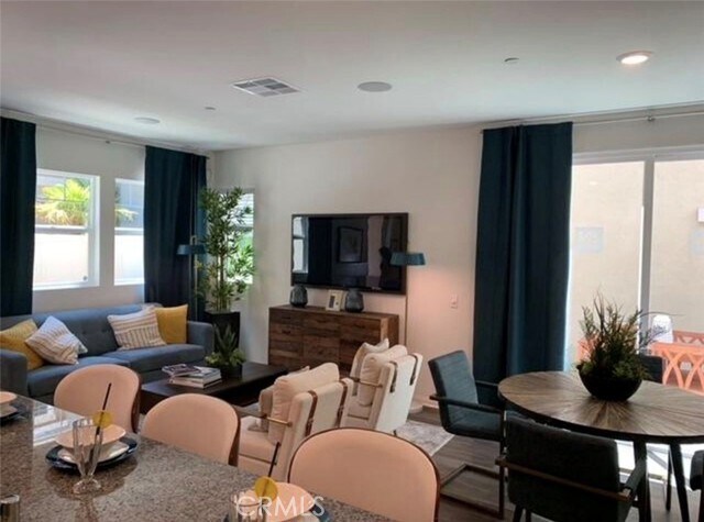 Foto del edificio - 27556 Denali Ln