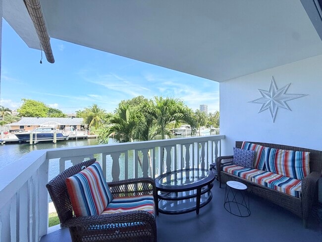 Foto del edificio - 470 Paradise Isle Blvd