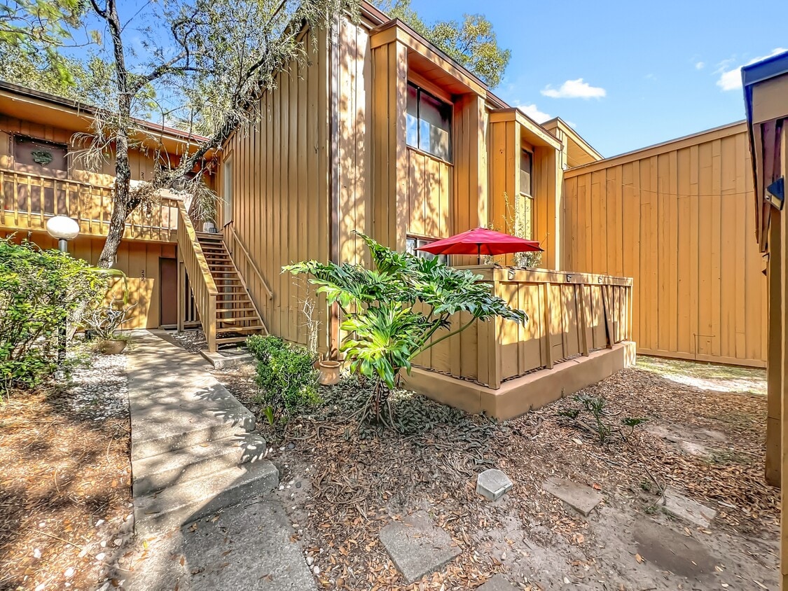 Photo - 233 Crown Oaks Way (Longwood, FL)