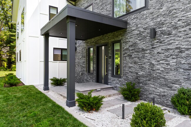 Foto del edificio - 7 Hillside Rd