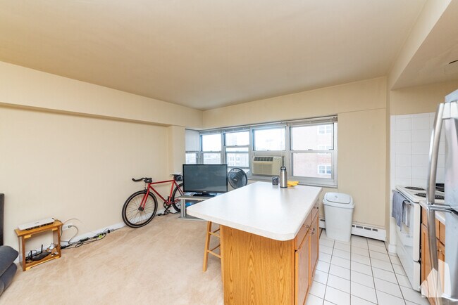 Foto del edificio - 4960 N Marine Dr