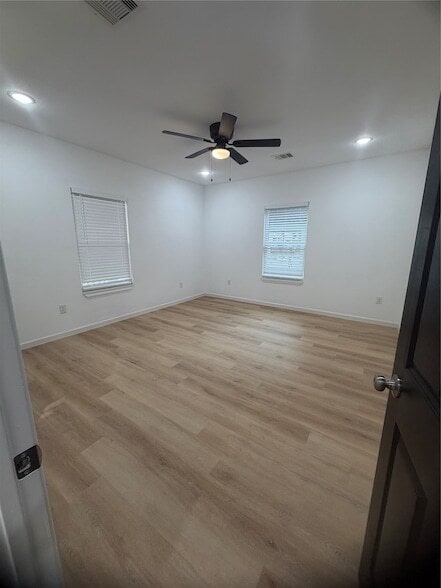 Foto del edificio - 711 Staitti St