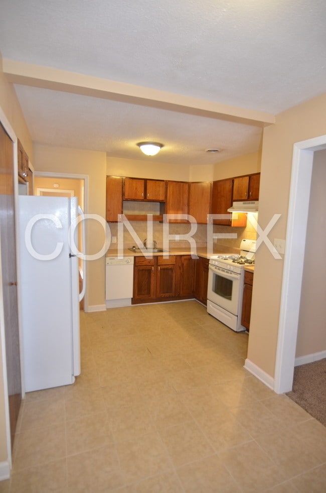 Building Photo - 2210 Killebrew Ave