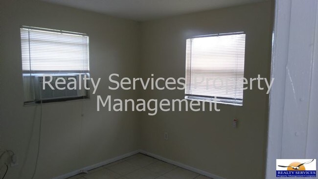 Building Photo - 2301 Cranford Ave