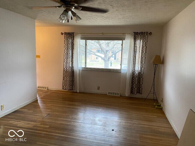 Foto del edificio - 8065 Hoover Ln