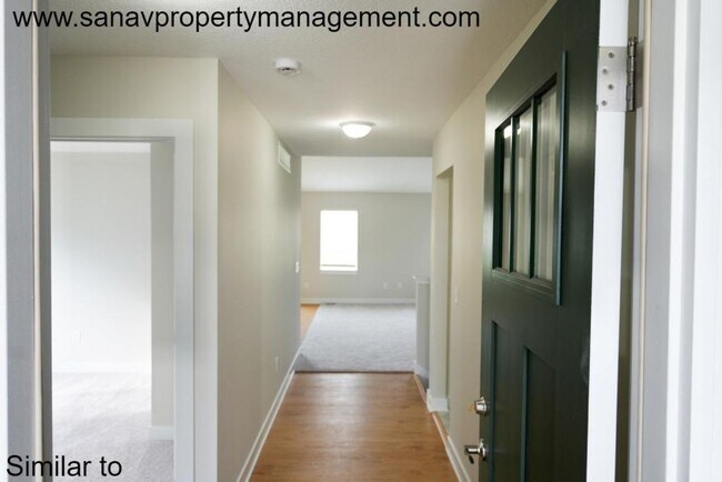 Foto del edificio - "Modern Comfort & Convenience: 3 Bed, 2 Bath Ranch Style Home in Waukee's Prime Location"