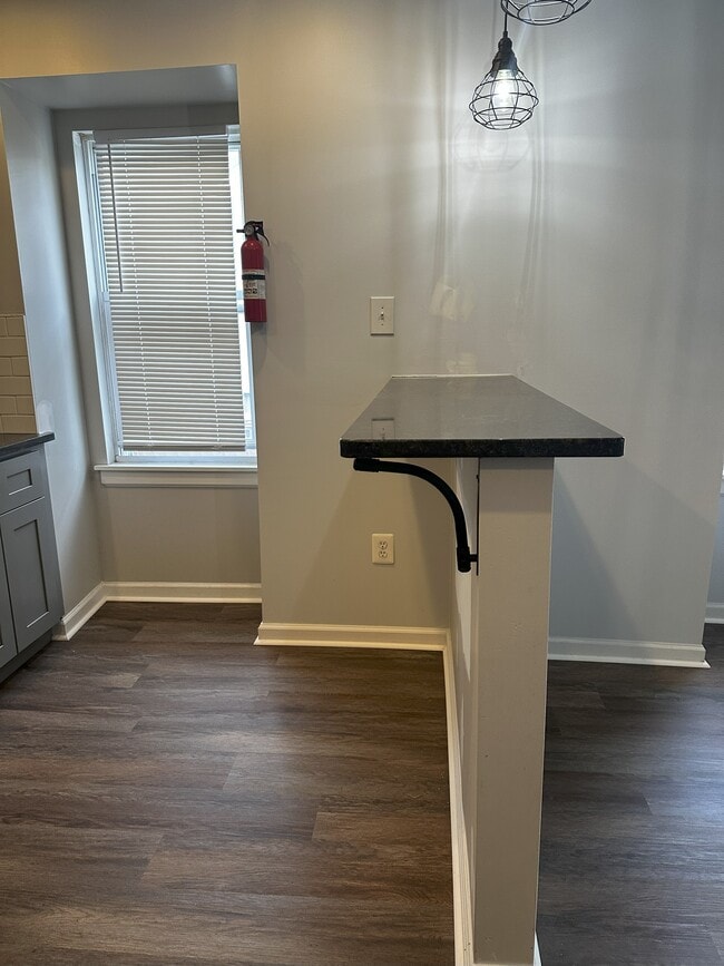 Building Photo - 50 E Washington Ln